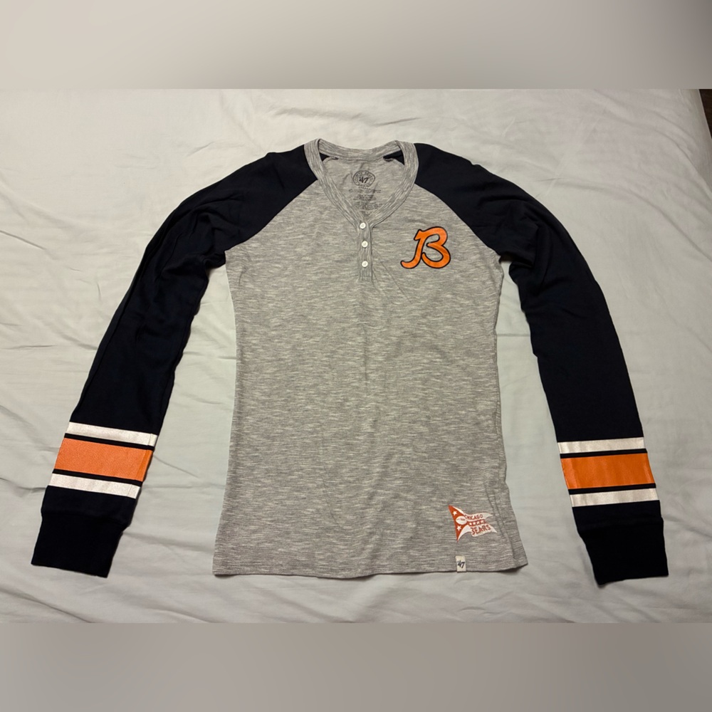 NWOT Chicago Bear Gray Shirt with Bark Blue and Orange Accents